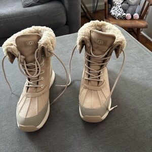 UGG Women's Beige and Cream Winter Boots